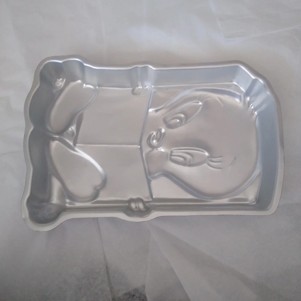 Wilton Vintage 1979 Tweety Bird Cake Pan
